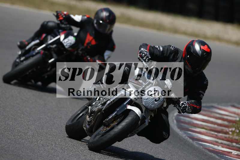 Archiv-2023/28 05.06.2023 Moto Club Anneau du Rhin/blanc-novice/25